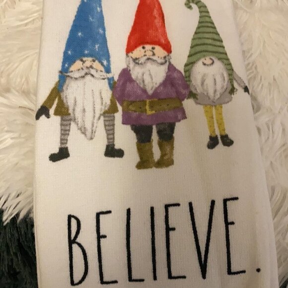 NWT RAE DUNN GNOME "BELIEVE" KITCHEN TOWELS AND "SO VERY MERRY" OVEN MITTS SET - Picture 2 of 5